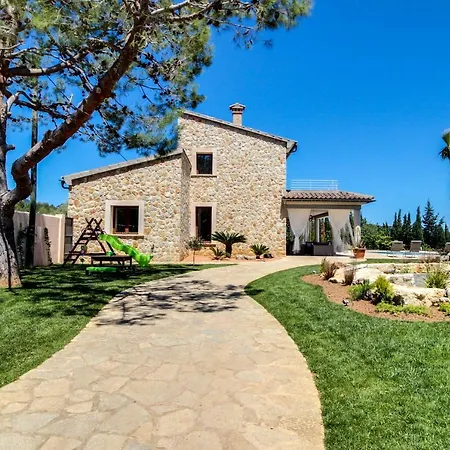 Holiday home Finca Can Mutxo