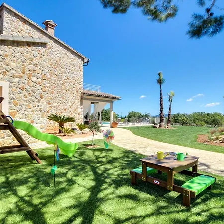Holiday home Finca Can Mutxo
